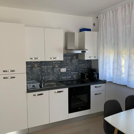 Apartamento Apartman Ki Pula Exterior foto