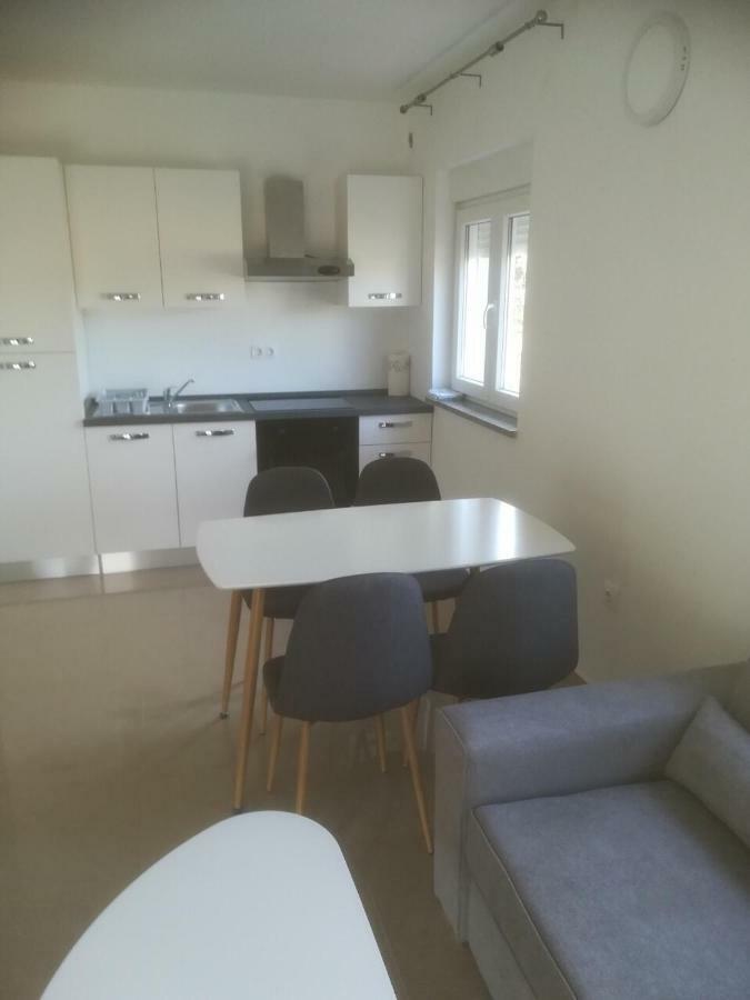 Apartamento Apartman Ki Pula Exterior foto